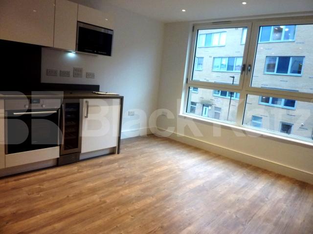 			NEW INSTRUCTION!, 1 Bedroom, 1 bath, 1 reception Flat			 Queensland Terrace, HOLLOWAY